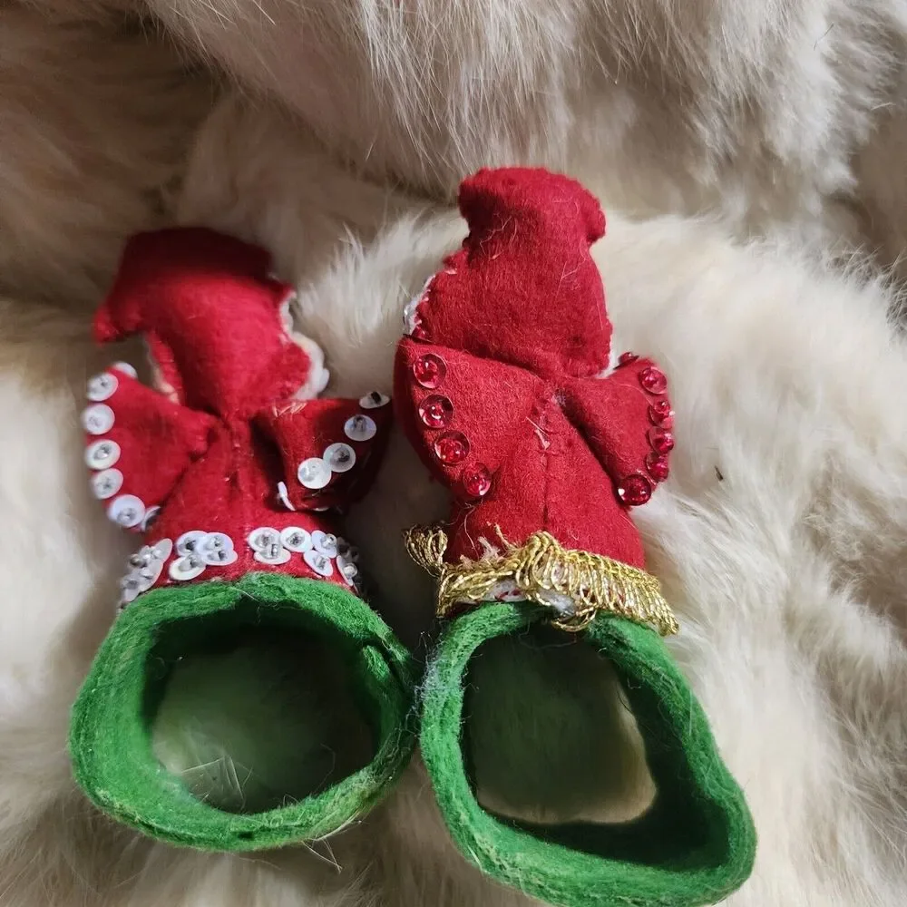Vintage Bucilla Felt Needlework Jeweled Sequin Bead Napkin Rings